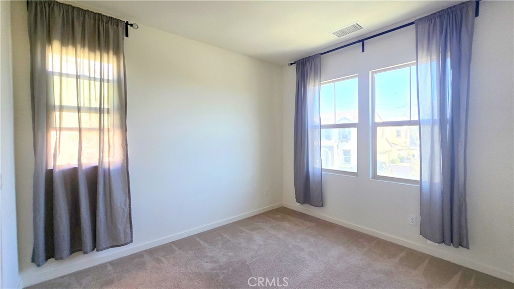 3211 E Caterpillar Lane