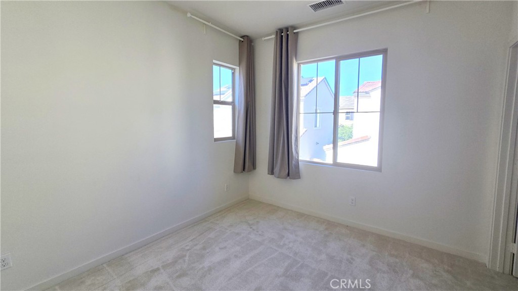 3211 E Caterpillar Lane