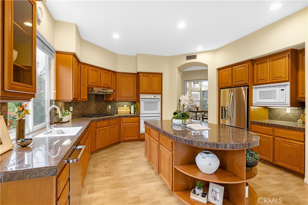 221 Grand Oaks Drive