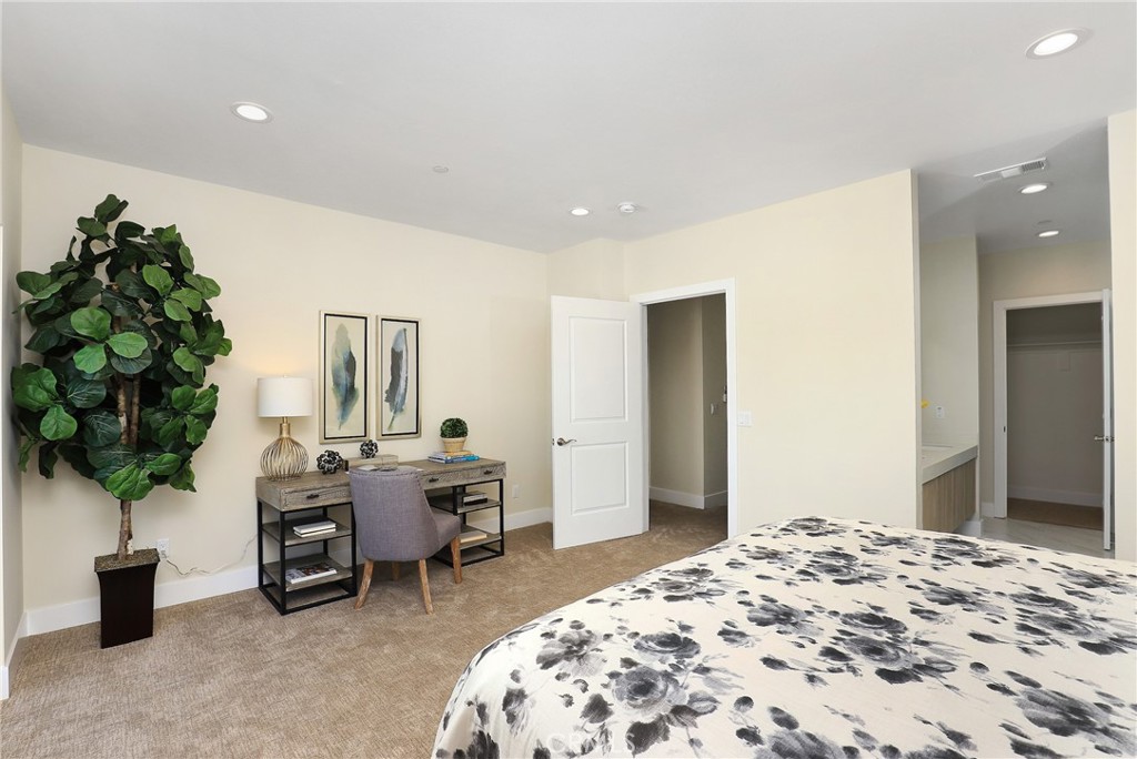 1 Turnbury Avenue