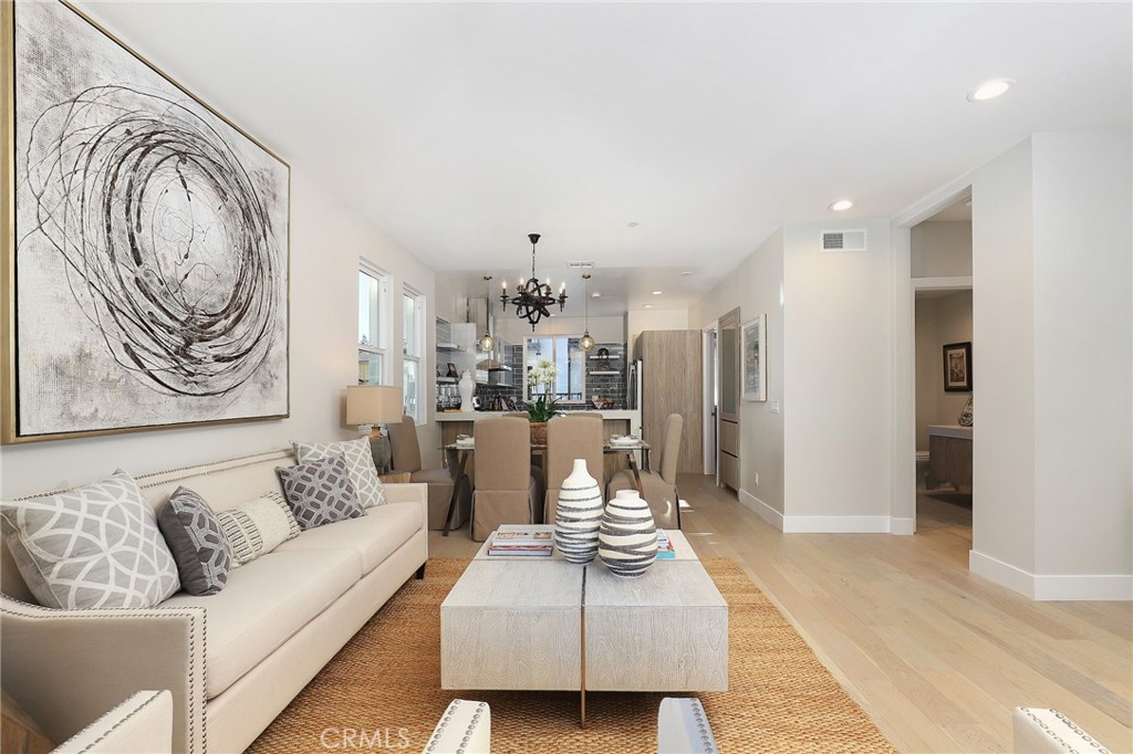 1 Turnbury Avenue