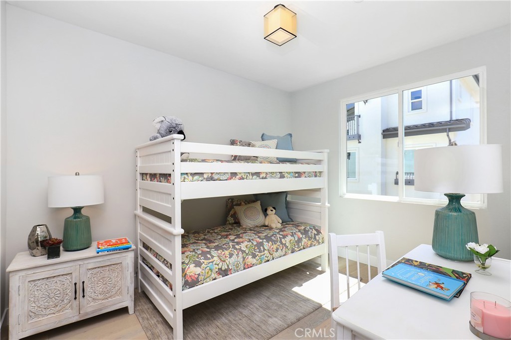 1 Turnbury Avenue