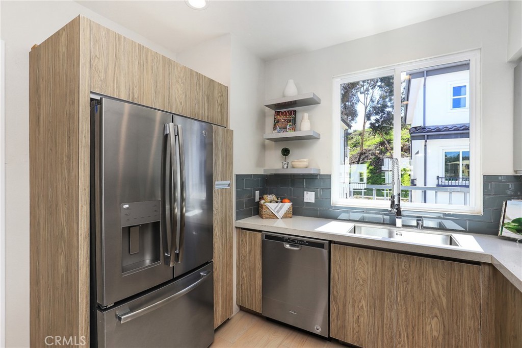 1 Turnbury Avenue