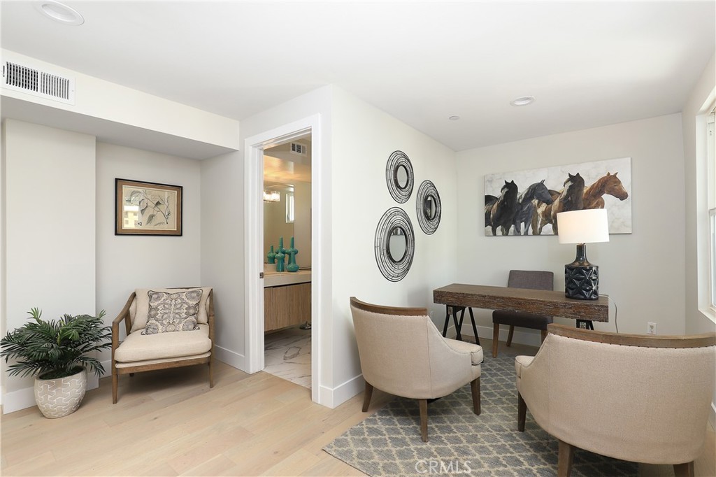 1 Turnbury Avenue