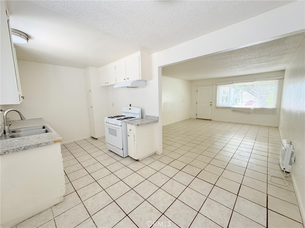 305 Orchid Lane 2