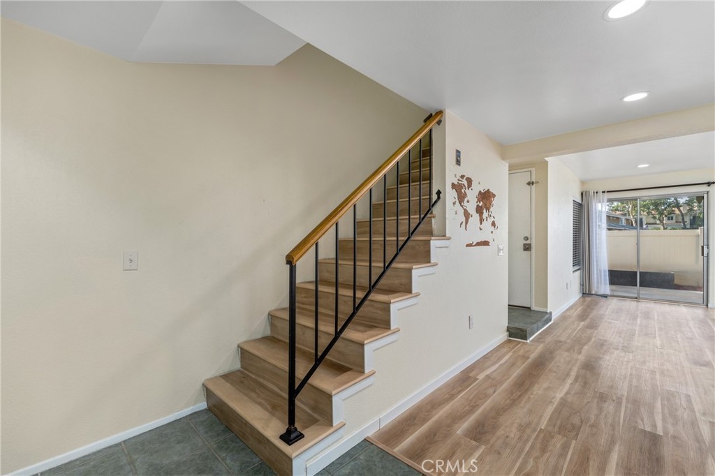 2321 S Magnolia Avenue 6E