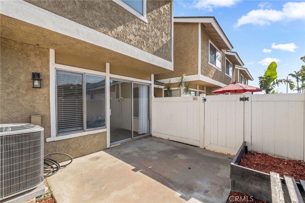 2321 S Magnolia Avenue 6E