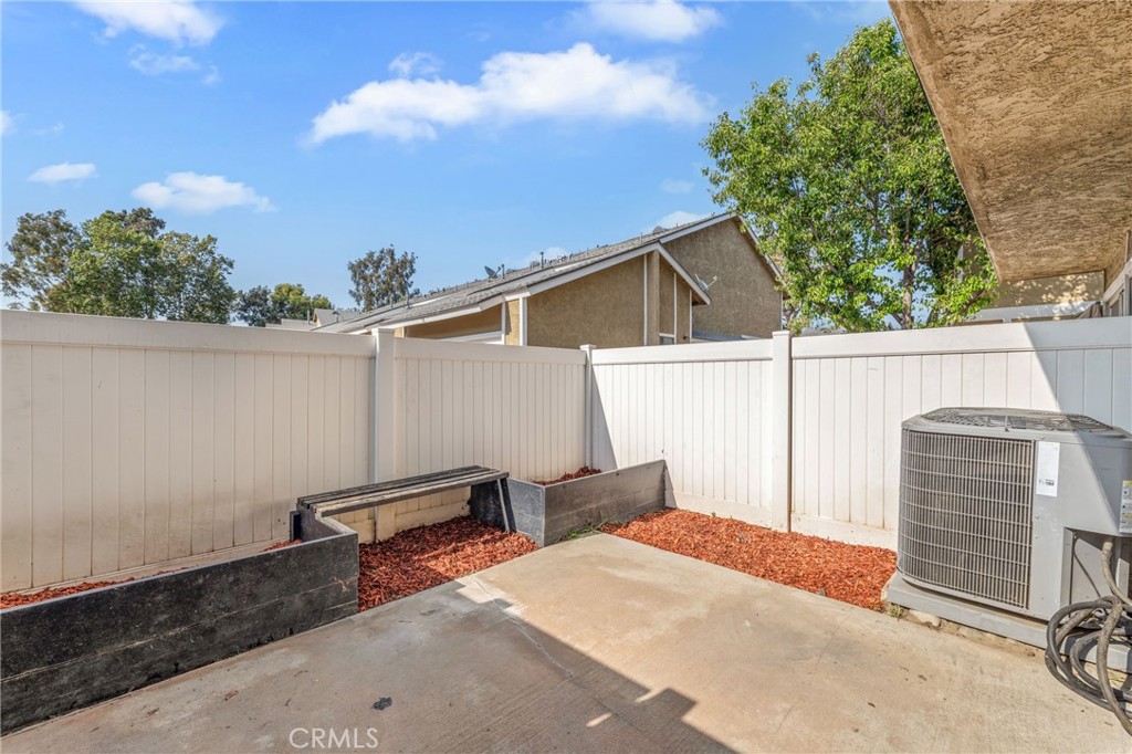 2321 S Magnolia Avenue 6E