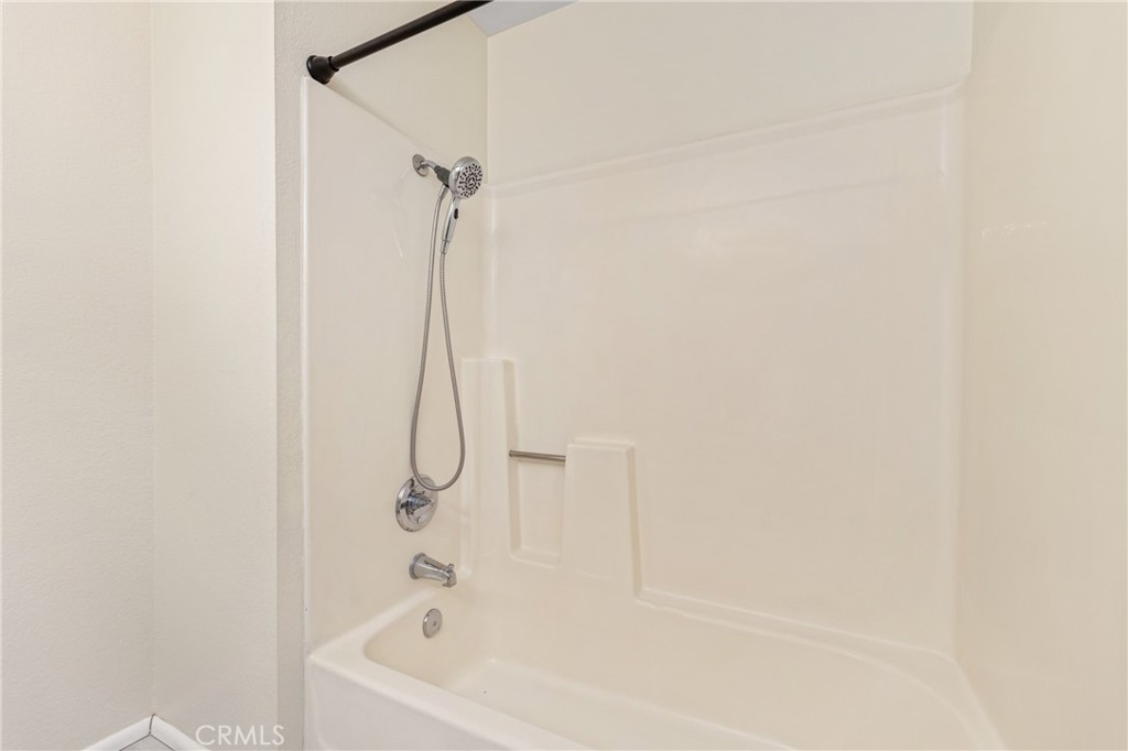 2321 S Magnolia Avenue 6E