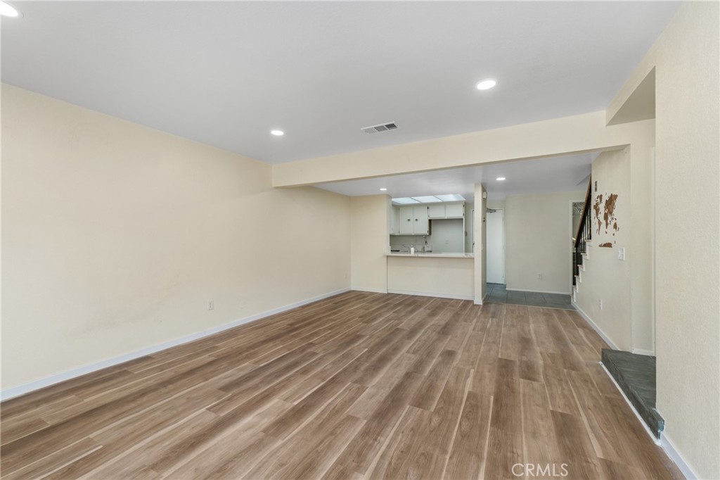 2321 S Magnolia Avenue 6E