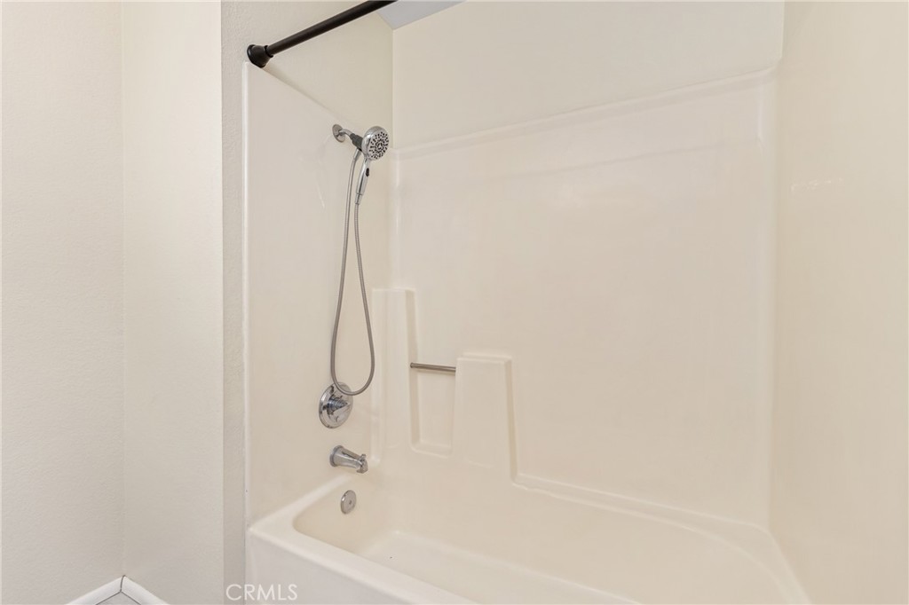 2321 S Magnolia Avenue 6E