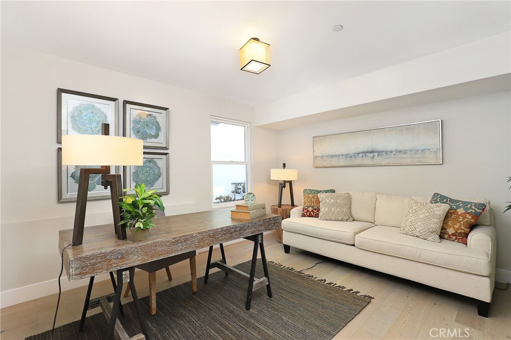 8 Bethpage Lane