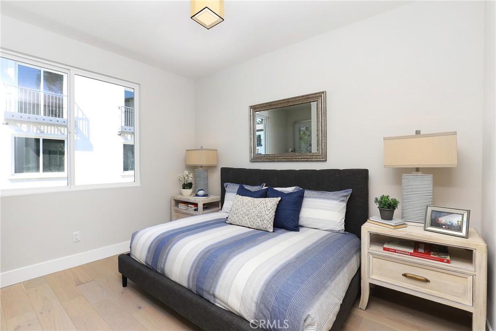 8 Bethpage Lane