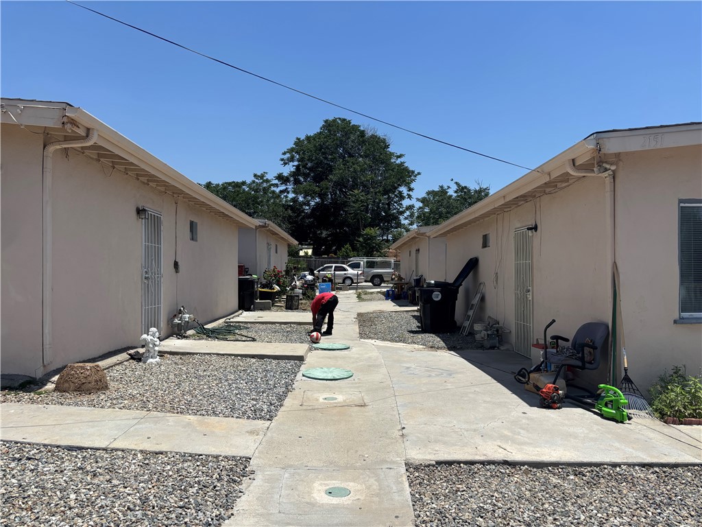 2151 La Verne Avenue