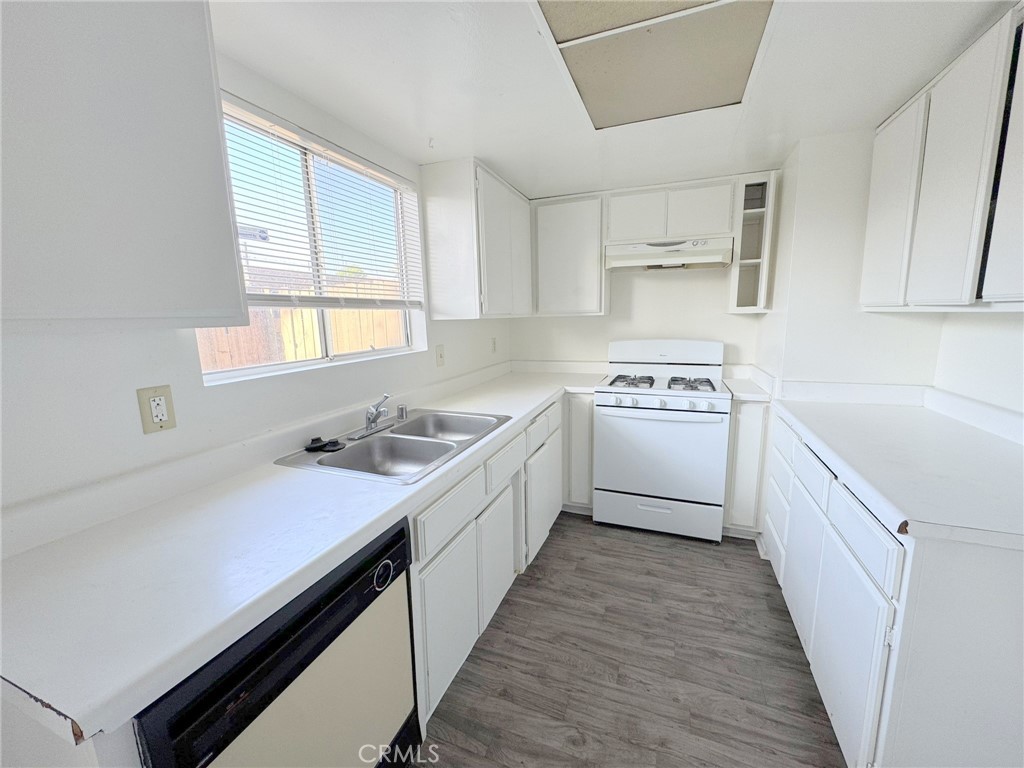 1405 N Grove Avenue A