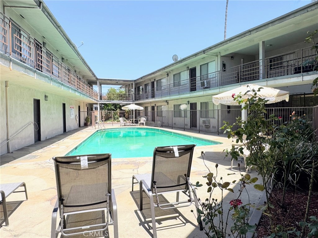 1026 W Granada Court 7