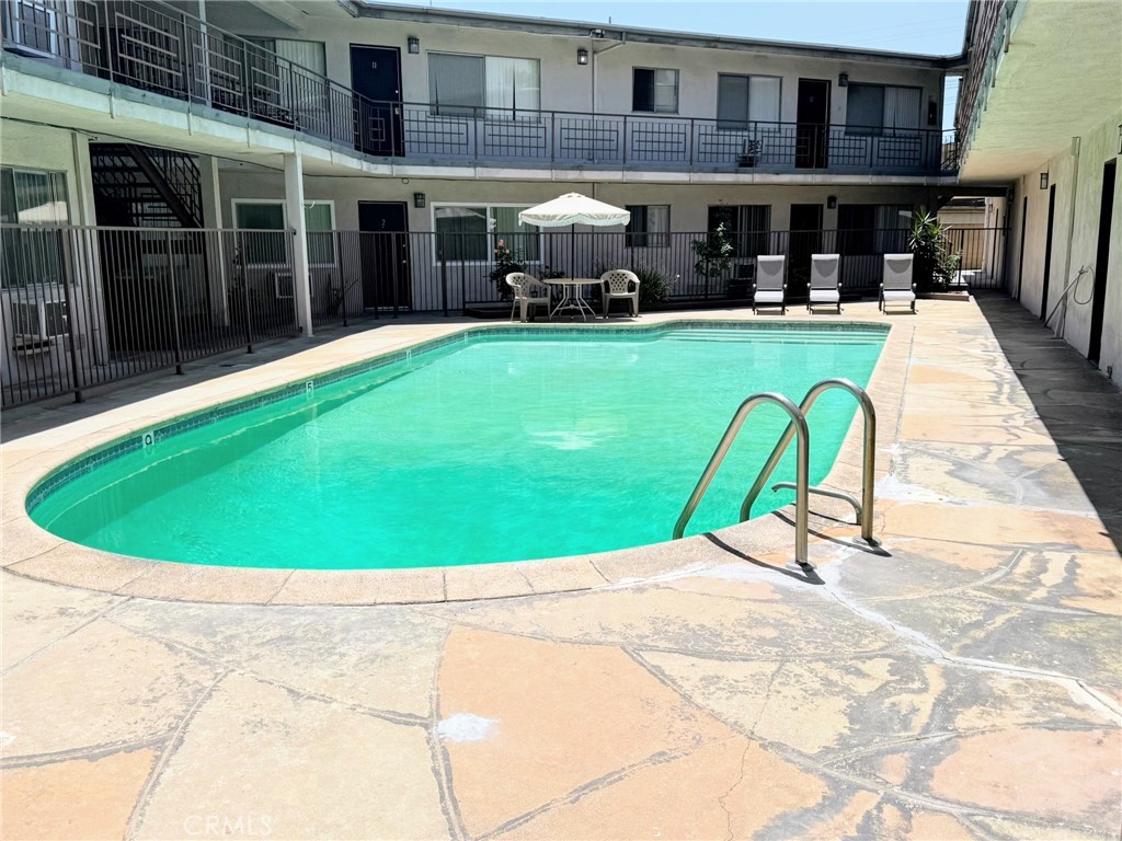 1026 W Granada Court 7