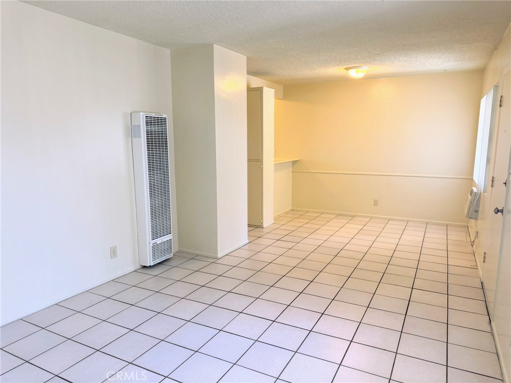 1026 W Granada Court 7