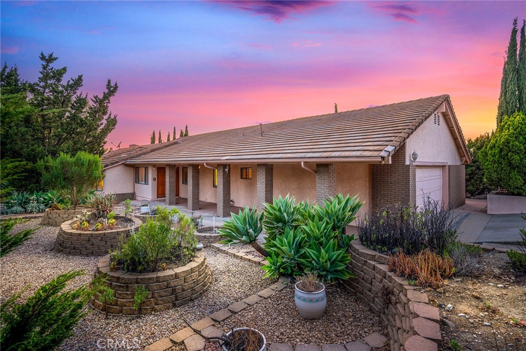 2591 Braided Mane Drive