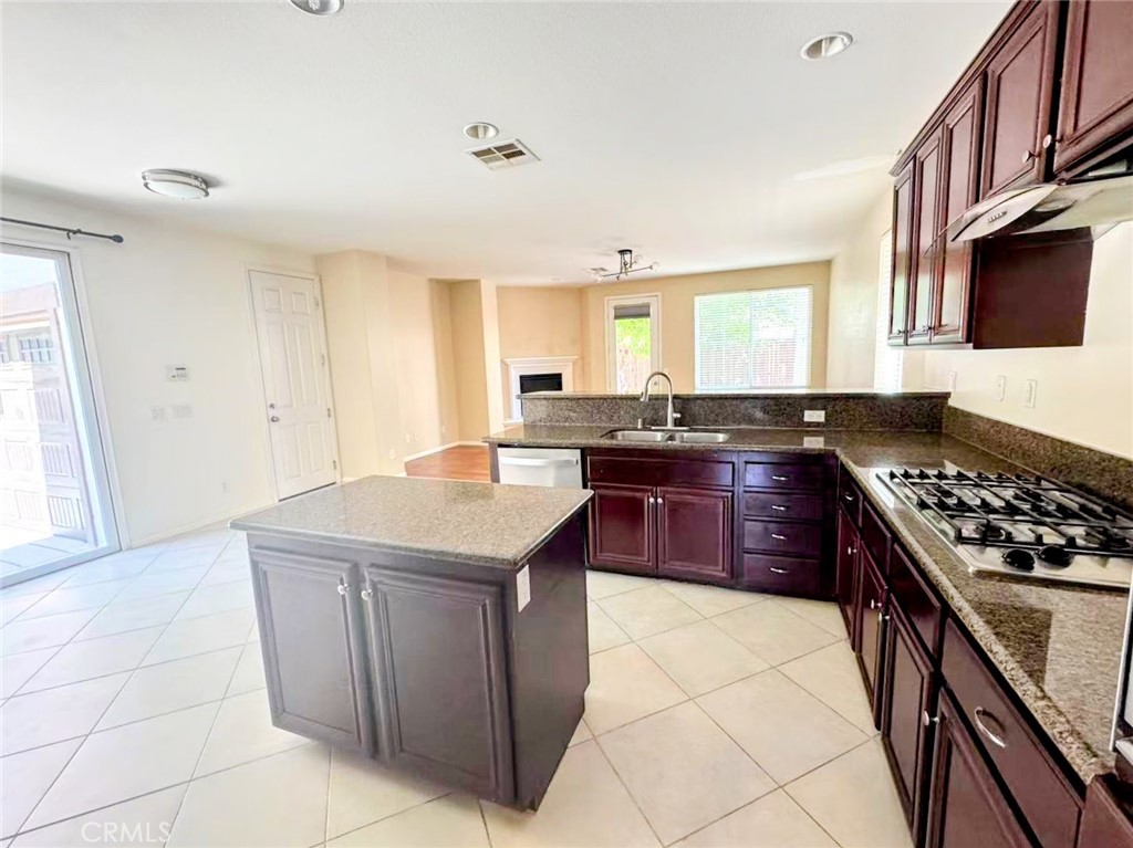 14601 Westfield Avenue