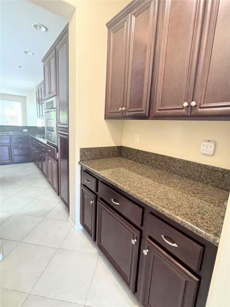 14601 Westfield Avenue