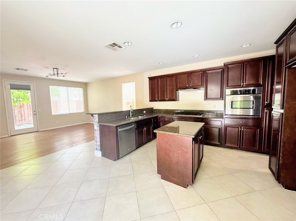 14601 Westfield Avenue