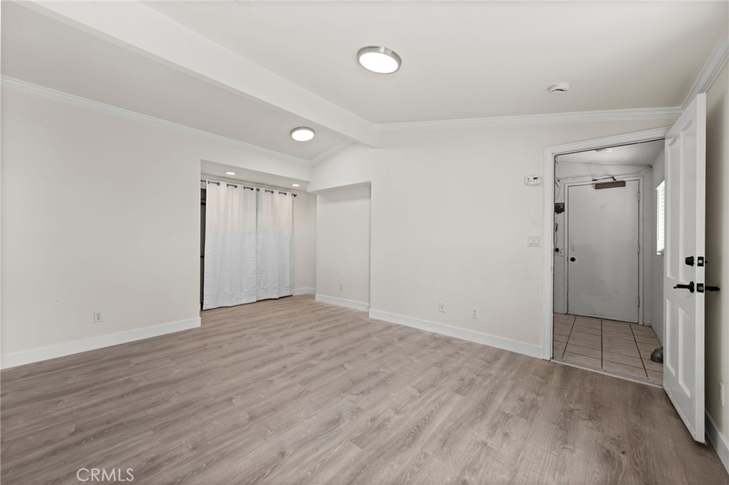 8894 Riverside