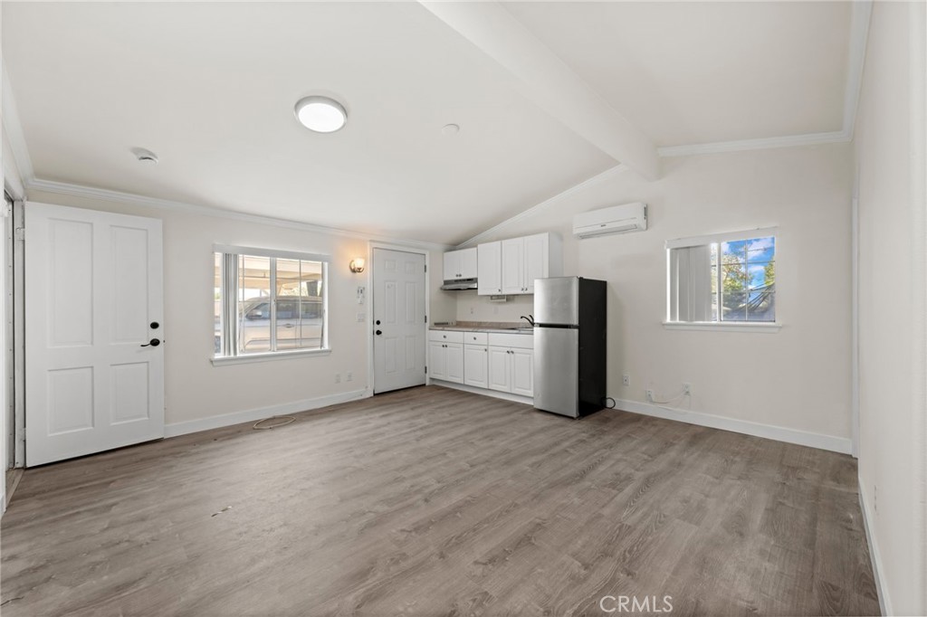 8894 Riverside
