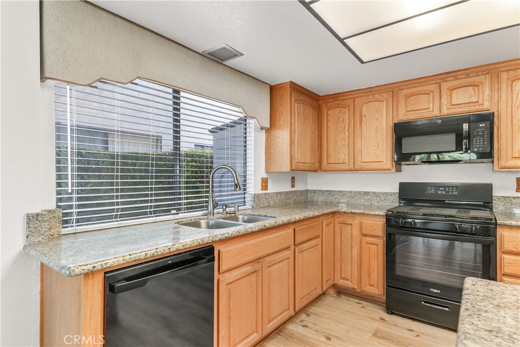 33 Edgebrook Drive