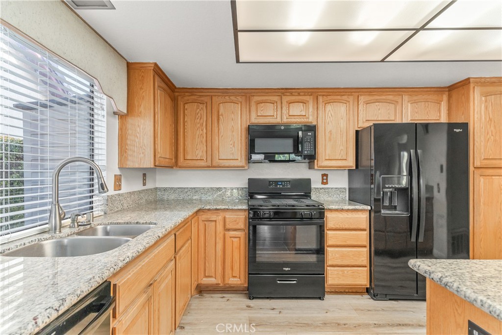 33 Edgebrook Drive