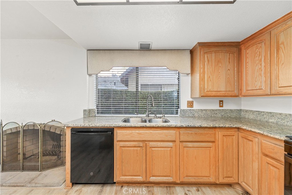 33 Edgebrook Drive