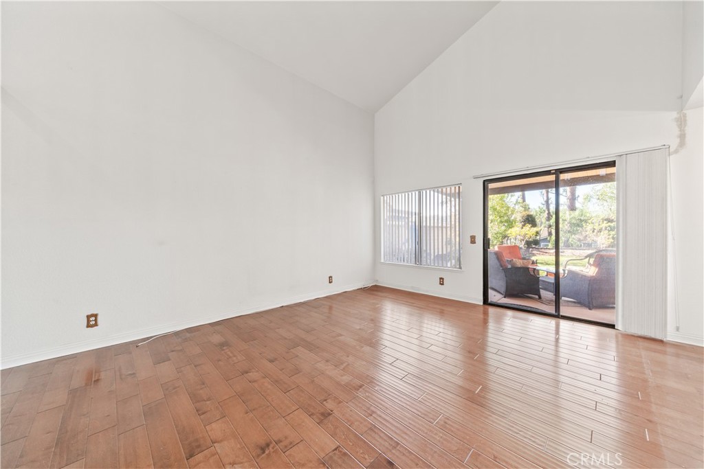 33 Edgebrook Drive