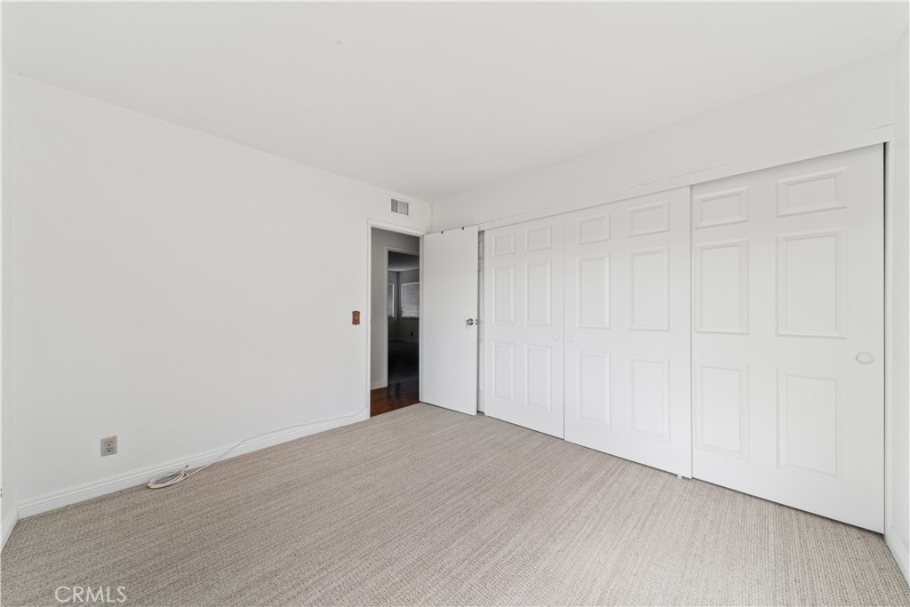33 Edgebrook Drive