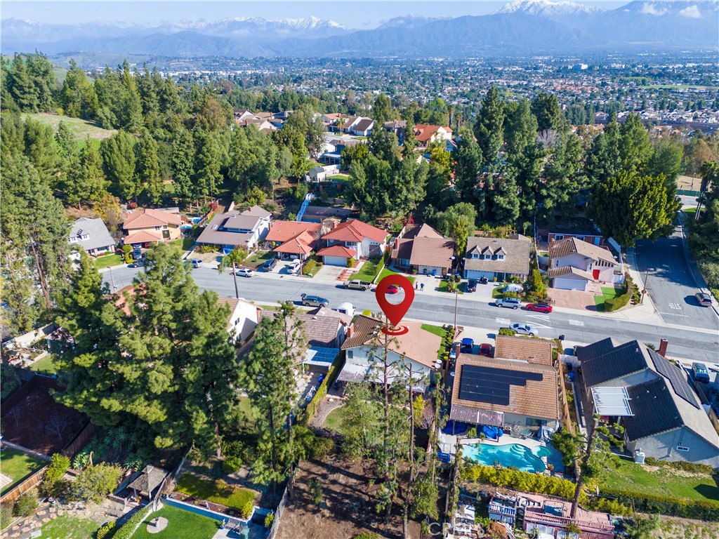 33 Edgebrook Drive