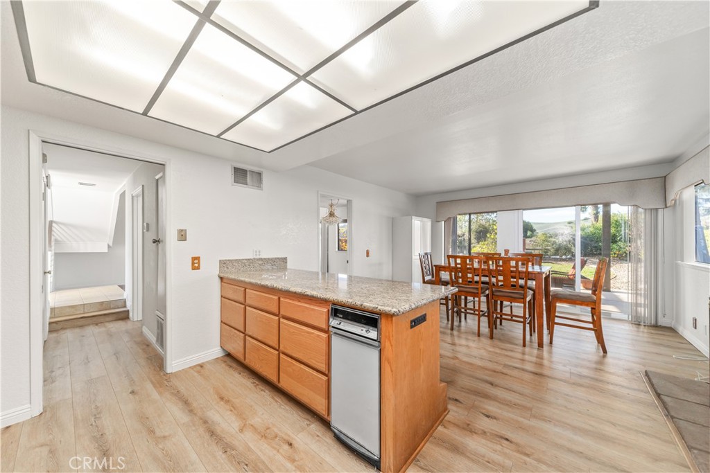 33 Edgebrook Drive