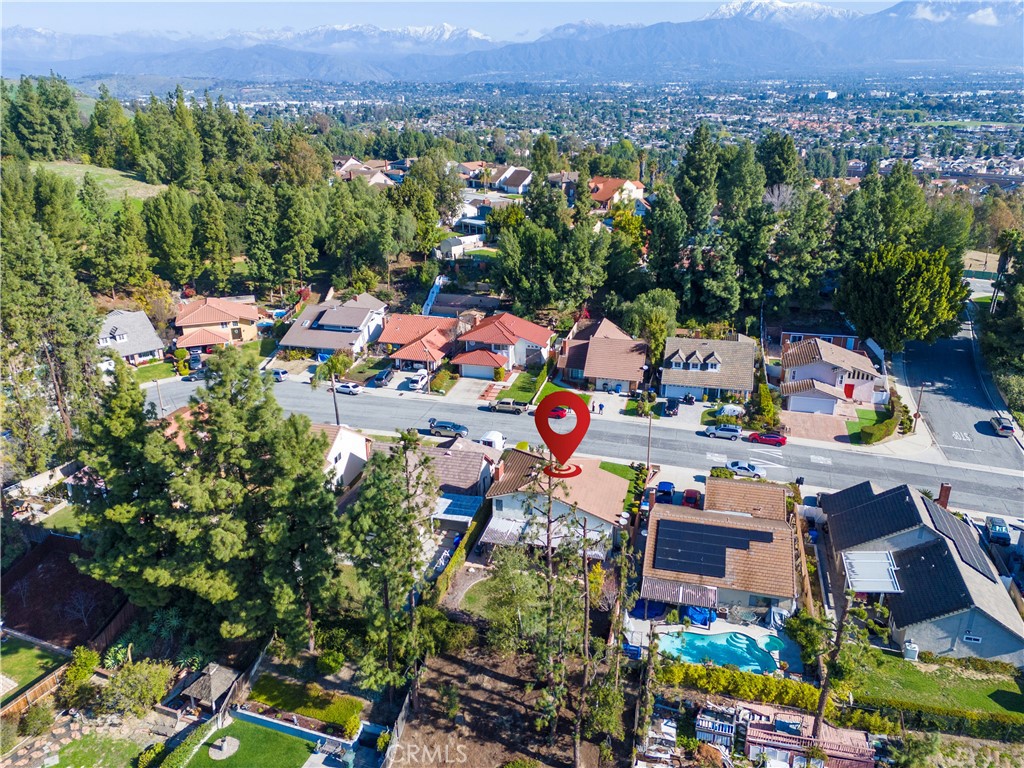 33 Edgebrook Drive