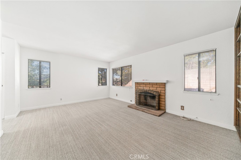 33 Edgebrook Drive