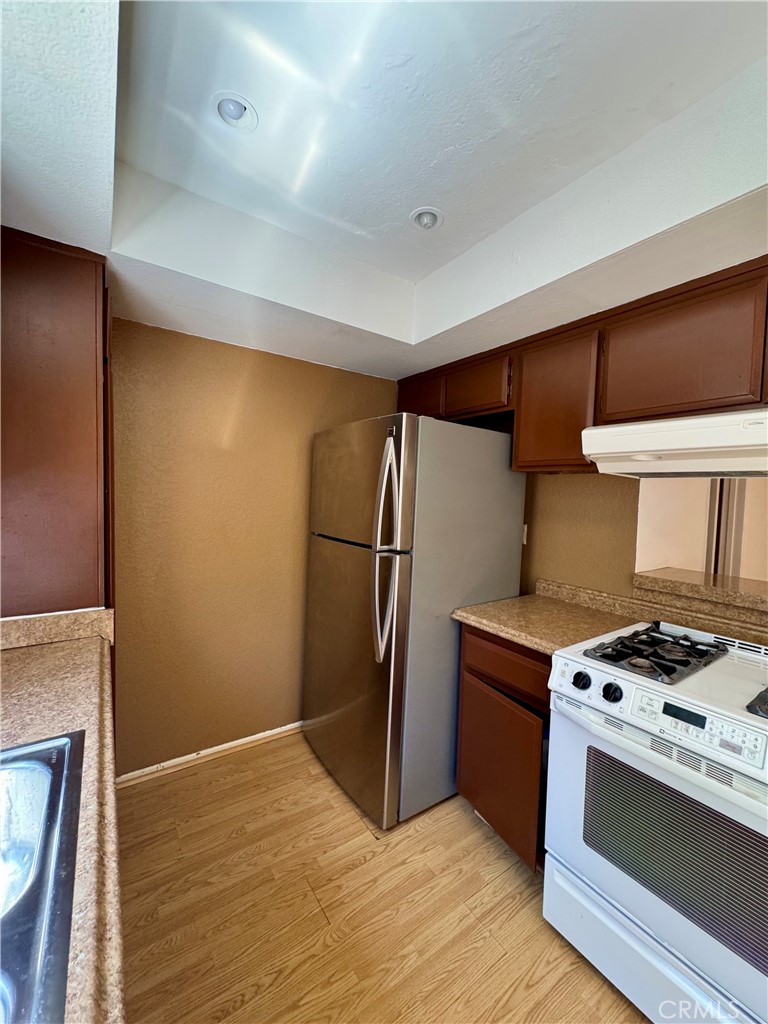 1231 Hillandale Avenue 10