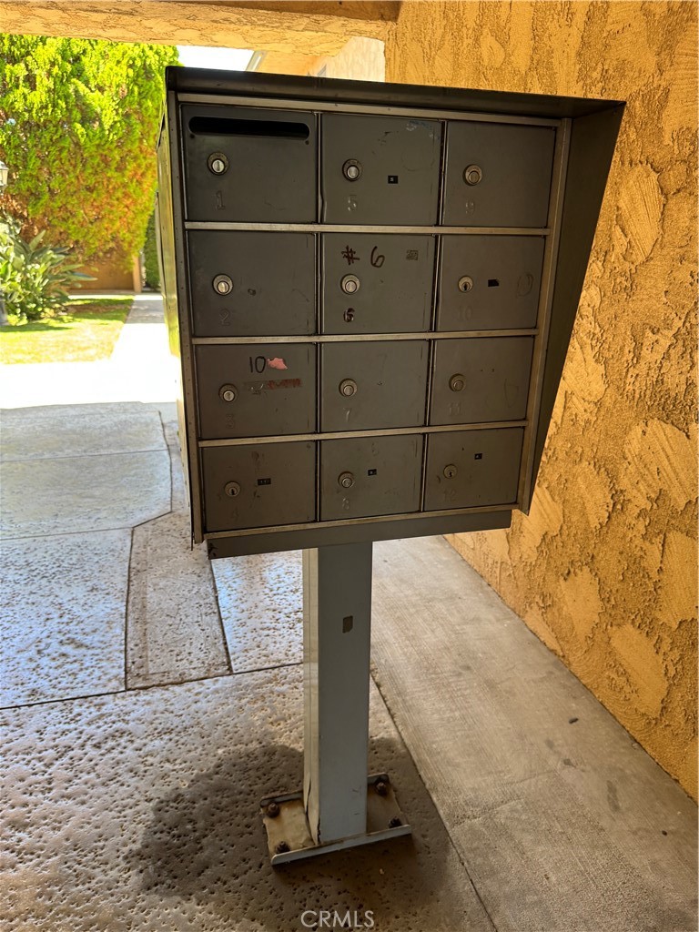 1231 Hillandale Avenue 10