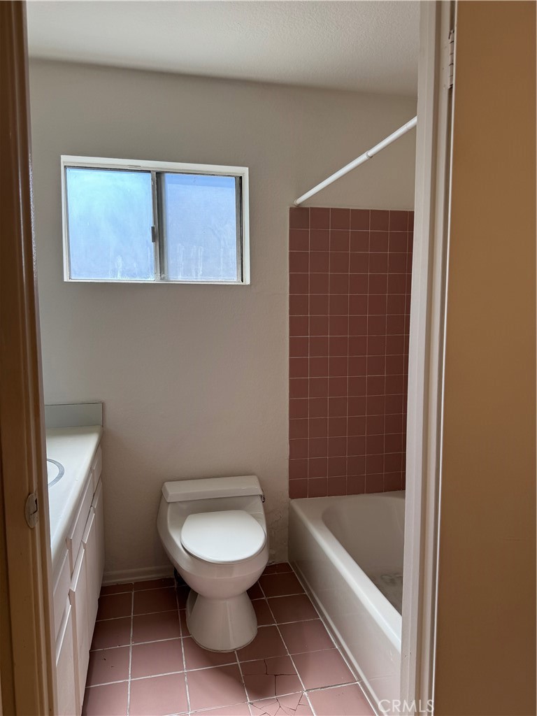 1231 Hillandale Avenue 10