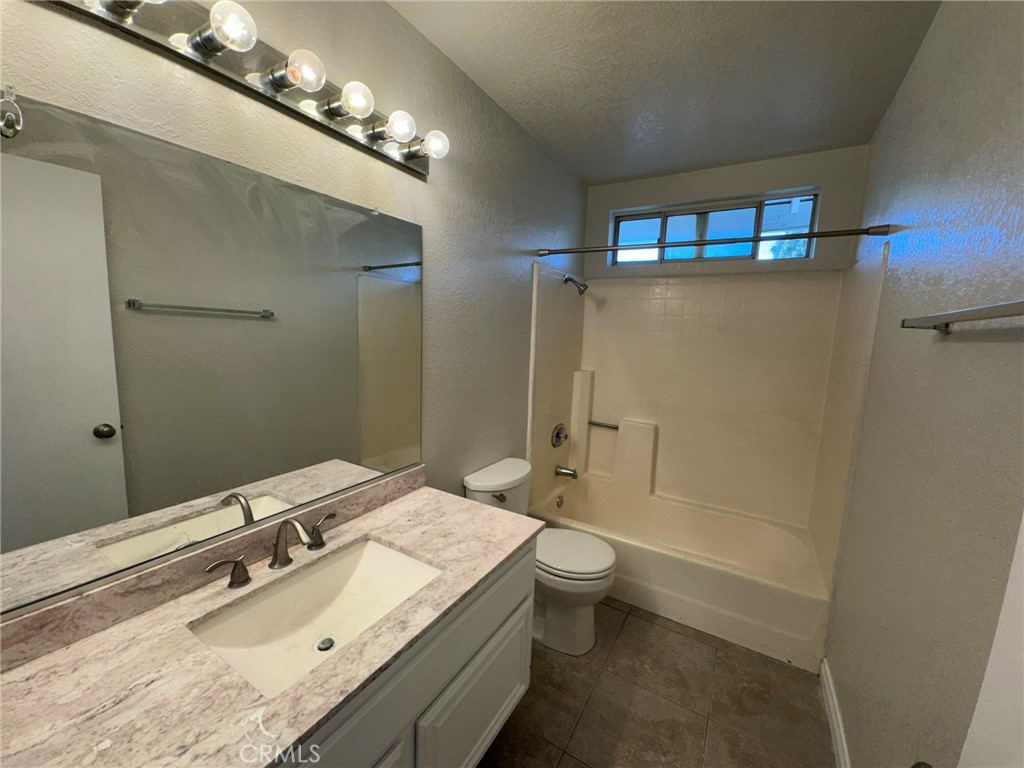 2705 Applewood Drive