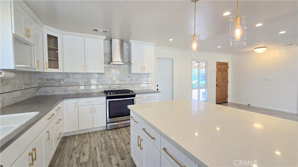 2324 Los Bentos Drive