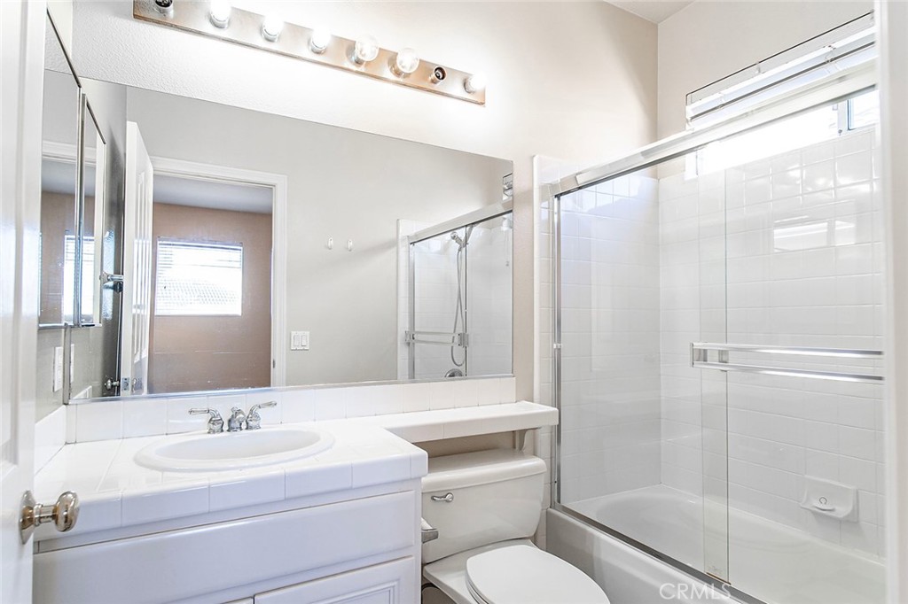 18553 Stonegate Lane