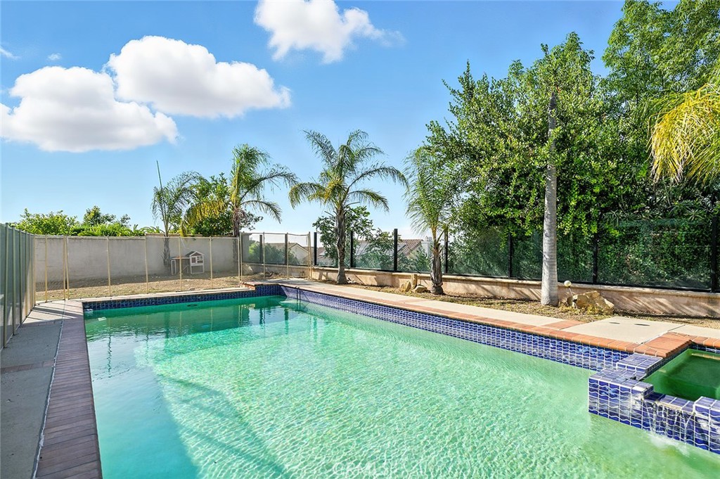 18553 Stonegate Lane