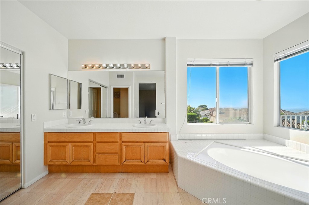 18553 Stonegate Lane