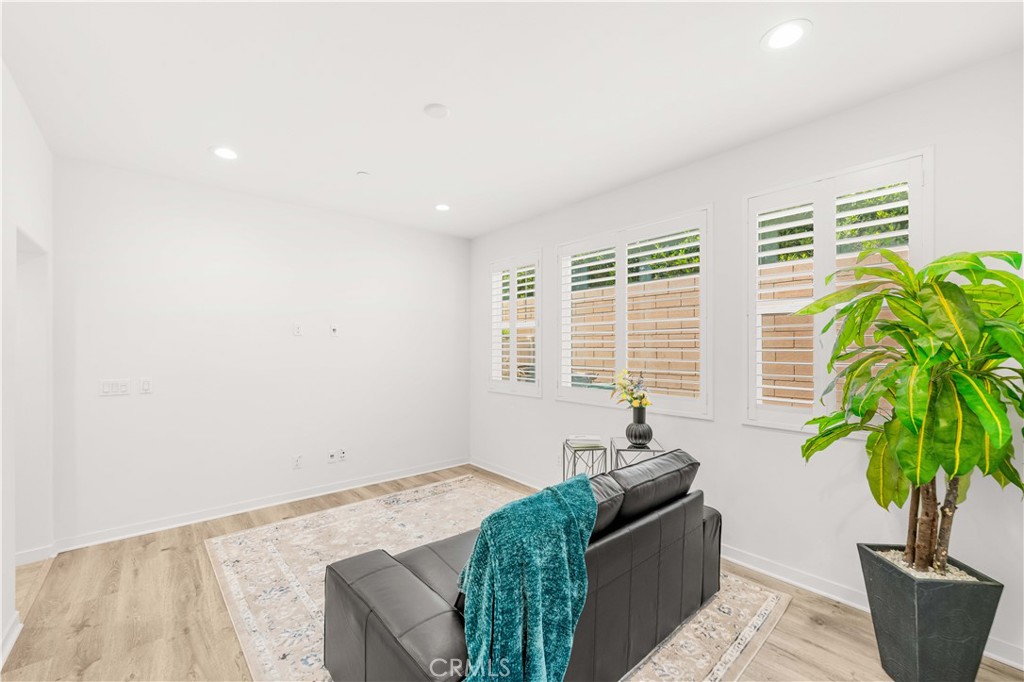 6952 Silverado Street