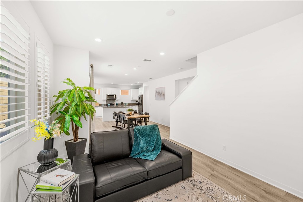 6952 Silverado Street