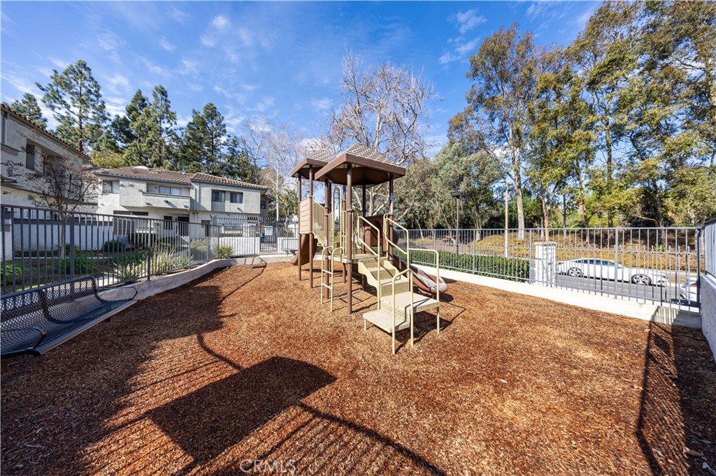 17 Blackbird Lane