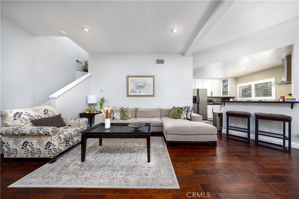 26 Blackbird Lane