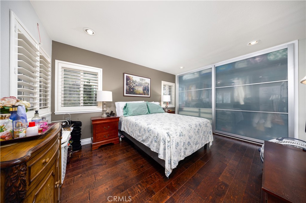 26 Blackbird Lane